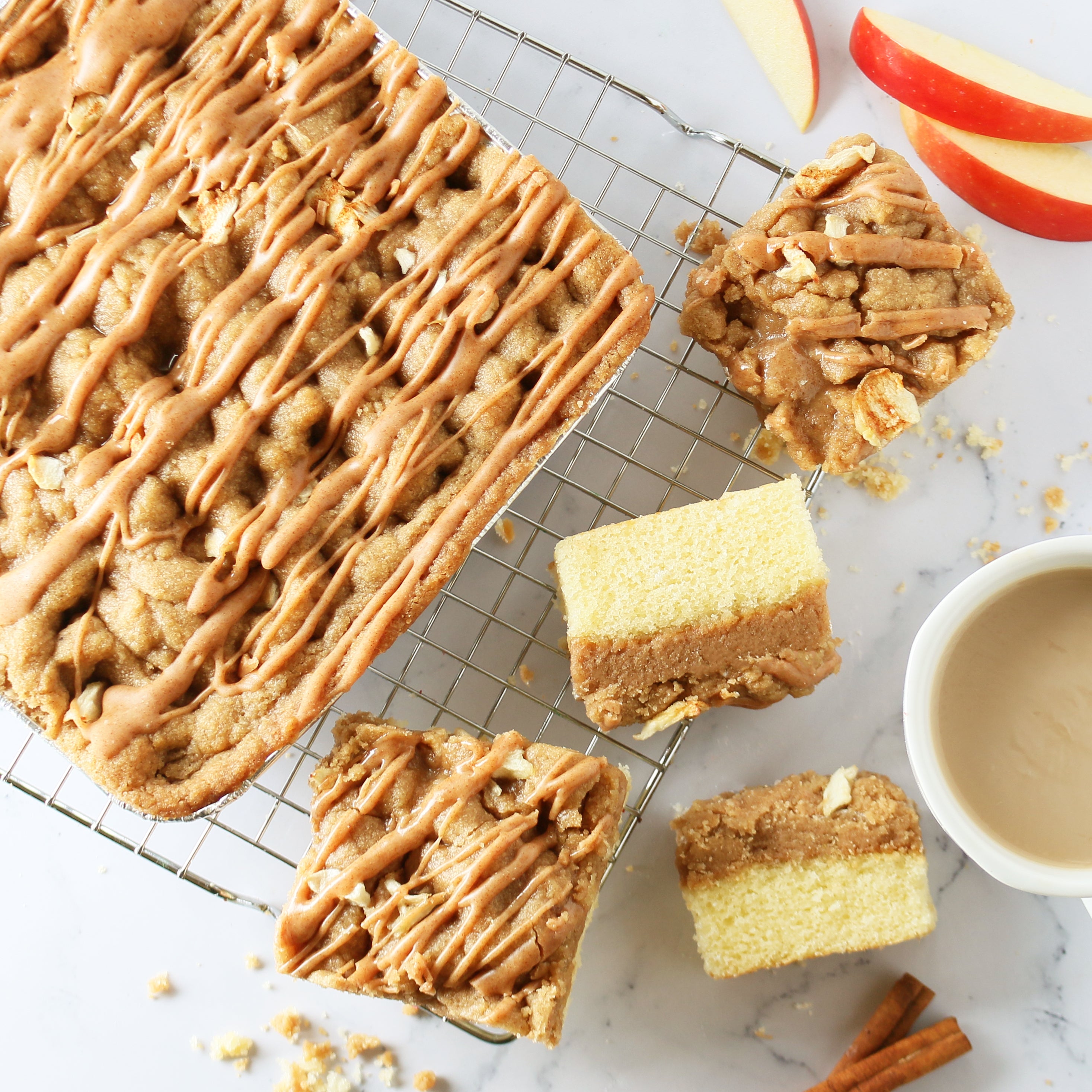 Apple Cinnamon Crumb Cake
