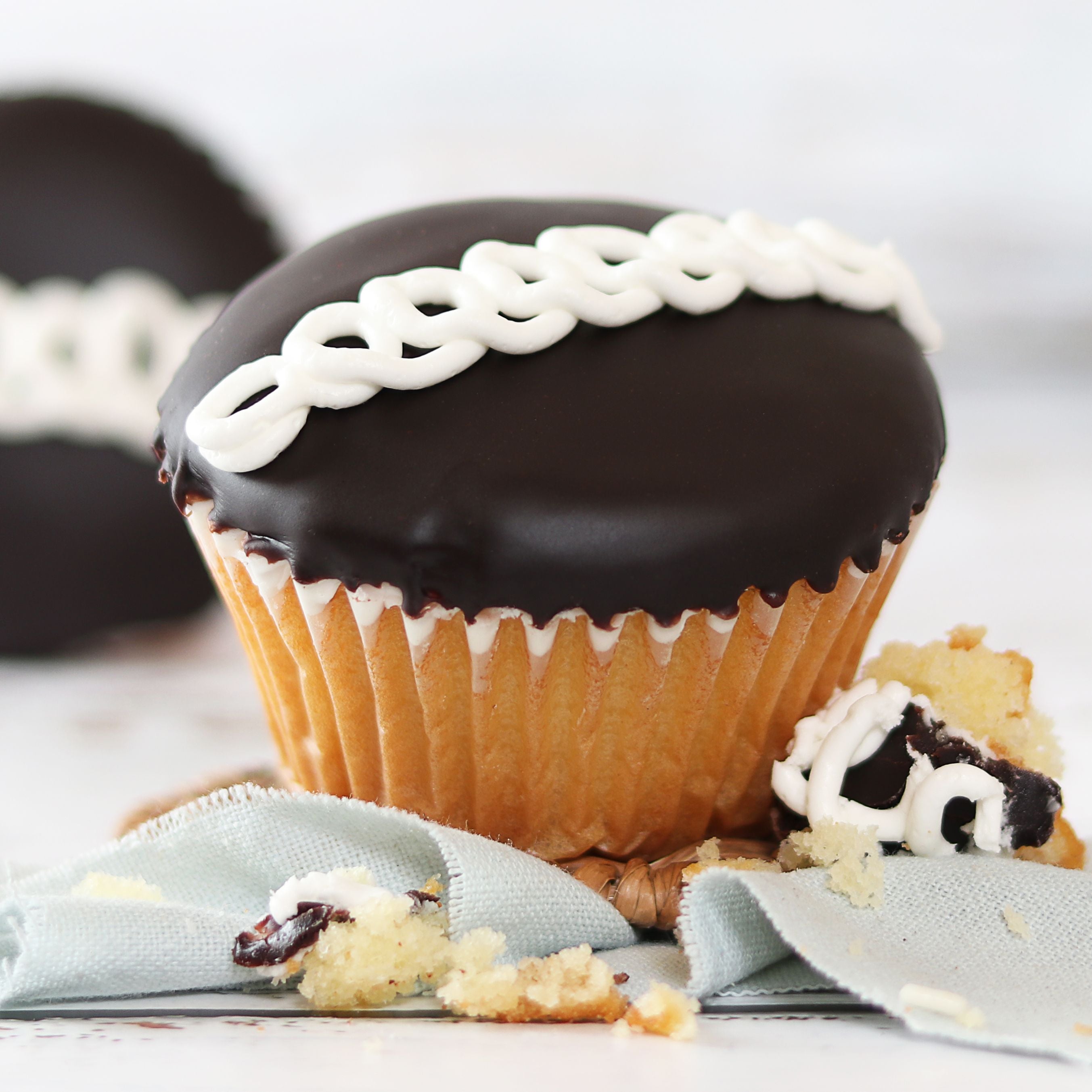 Cupcake Black & White